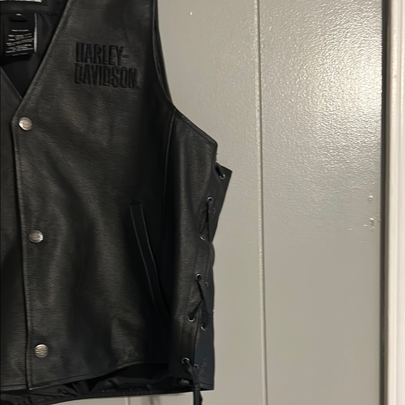 Harley-Davidson Black Leather Riding Vest - Picture 2 of 5